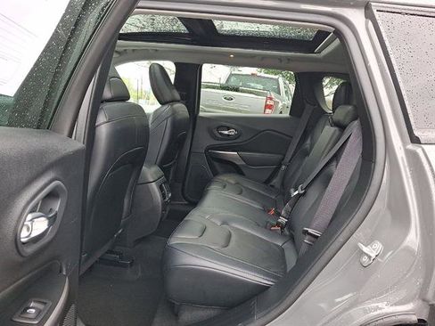 Used 2022 Jeep Cherokee Latitude Lux w/ Sun & Sound Group AWD/4WD image 20
