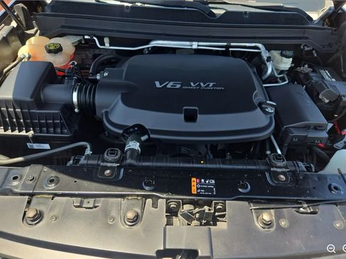 Used 2018 Chevrolet Colorado Z71 RWD image 10