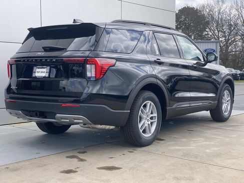 New 2026 Ford Explorer Active w/ Active Comfort Package image 4