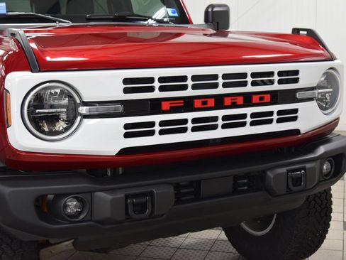 Used 2025 Ford Bronco Heritage Edition AWD/4WD image 11