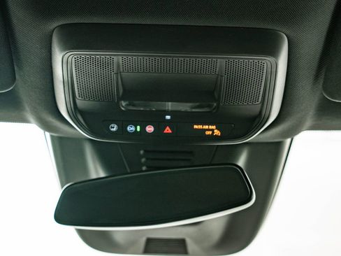 Used 2024 Chevrolet Equinox EV LT FWD image 39