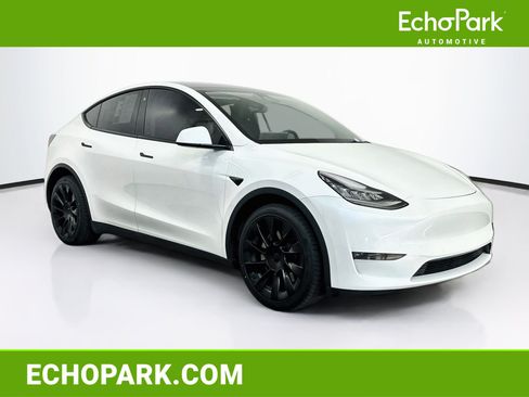 Used 2021 Tesla Model Y Long Range AWD/4WD image 1