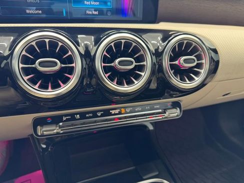 Used 2021 Mercedes-Benz CLA 250 image 38