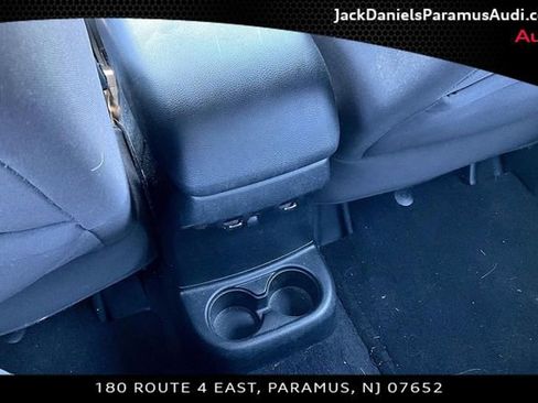 Used 2017 Jeep Wrangler Unlimited Sport w/ Connectivity Group AWD/4WD image 18