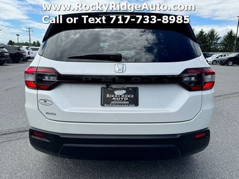 Used 2023 Honda Pilot LX image 6