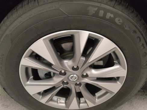 Used 2018 Nissan Murano SV FWD image 31