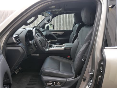 Used 2023 Lexus LX 600 F Sport image 20