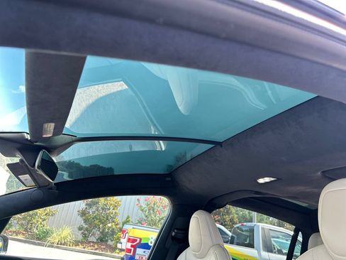 Used 2022 Tesla Model X Plaid AWD/4WD image 16