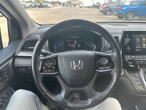 Used 2018 Honda Odyssey EX-L image 11