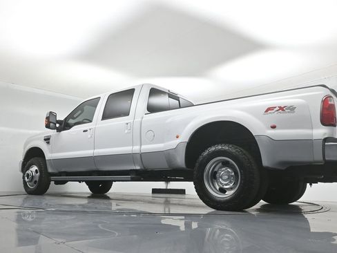 Used 2010 Ford F350 Lariat image 47