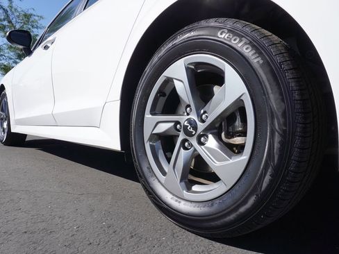 Used 2022 Kia K5 LXS image 6