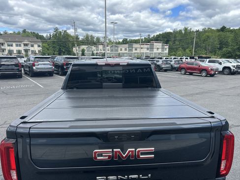 Used 2020 GMC Sierra 1500 Denali w/ Denali Ultimate Package AWD/4WD image 12
