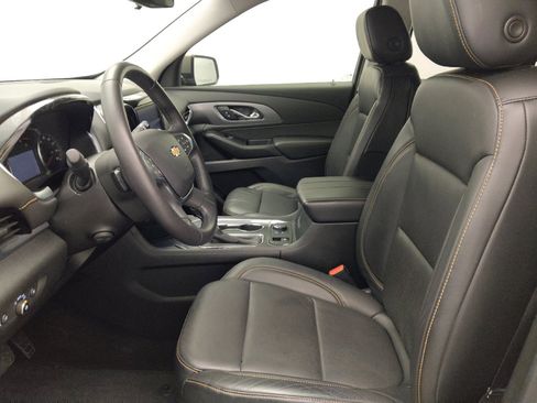 Used 2018 Chevrolet Traverse Premier w/ Driver Confidence II Package image 17