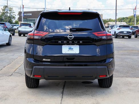 Used 2025 Nissan Rogue SV FWD image 20