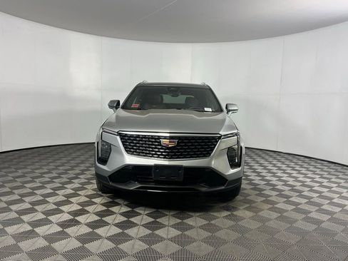 Used 2024 Cadillac XT4 Premium Luxury image 10