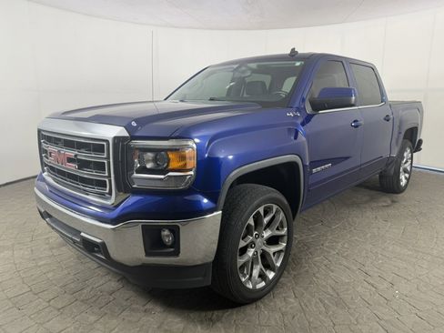 Used 2014 GMC Sierra 1500 SLE w/ SLE Value Package AWD/4WD image 3