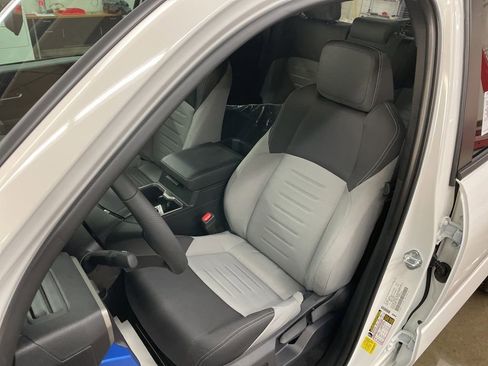 New 2025 Toyota Tacoma TRD Off-Road image 12