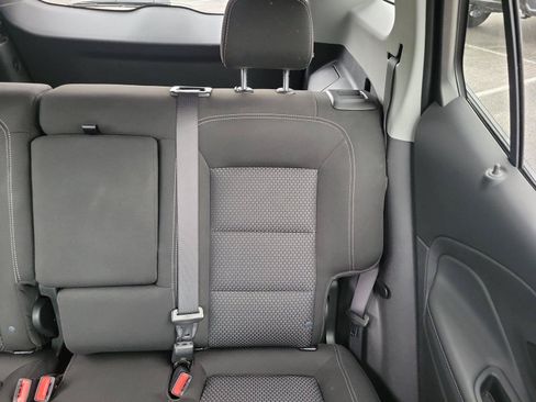 Used 2024 GMC Terrain SLE w/ Driver Convenience Package FWD image 13