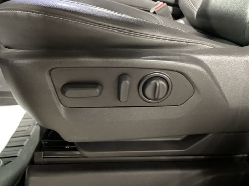 Used 2021 GMC Sierra 1500 SLT image 12