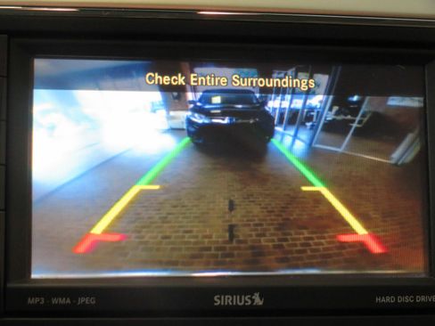 Used 2011 Jeep Grand Cherokee Limited image 38