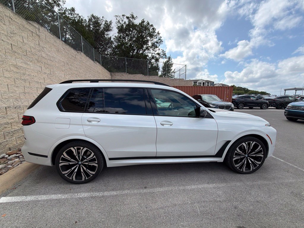 Certified 2024 BMW X7 M60i w/ Executive Package AWD/4WD image 3