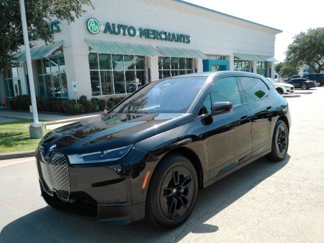 Used 2023 BMW iX xDrive50 AWD/4WD image 1