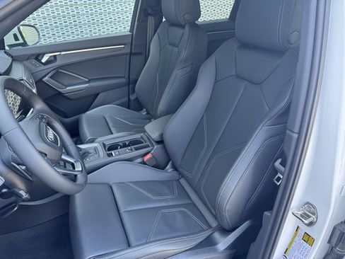 New 2024 Audi Q3 2.0T Premium image 9