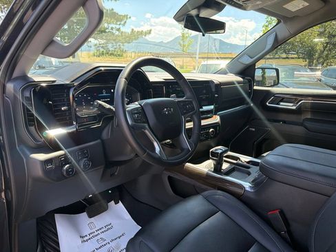 Used 2023 Chevrolet Silverado 1500 LT Trail Boss w/ LT Trail Boss Premium Package AWD/4WD image 24