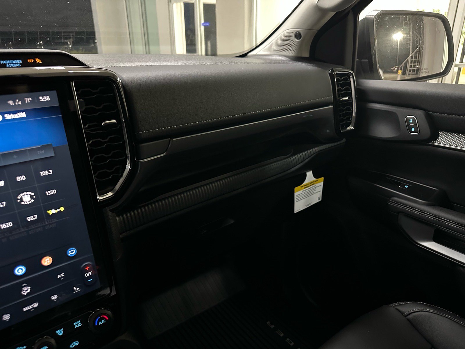 New 2026 Ford Ranger Lariat w/ Chrome Accent Package RWD image 27
