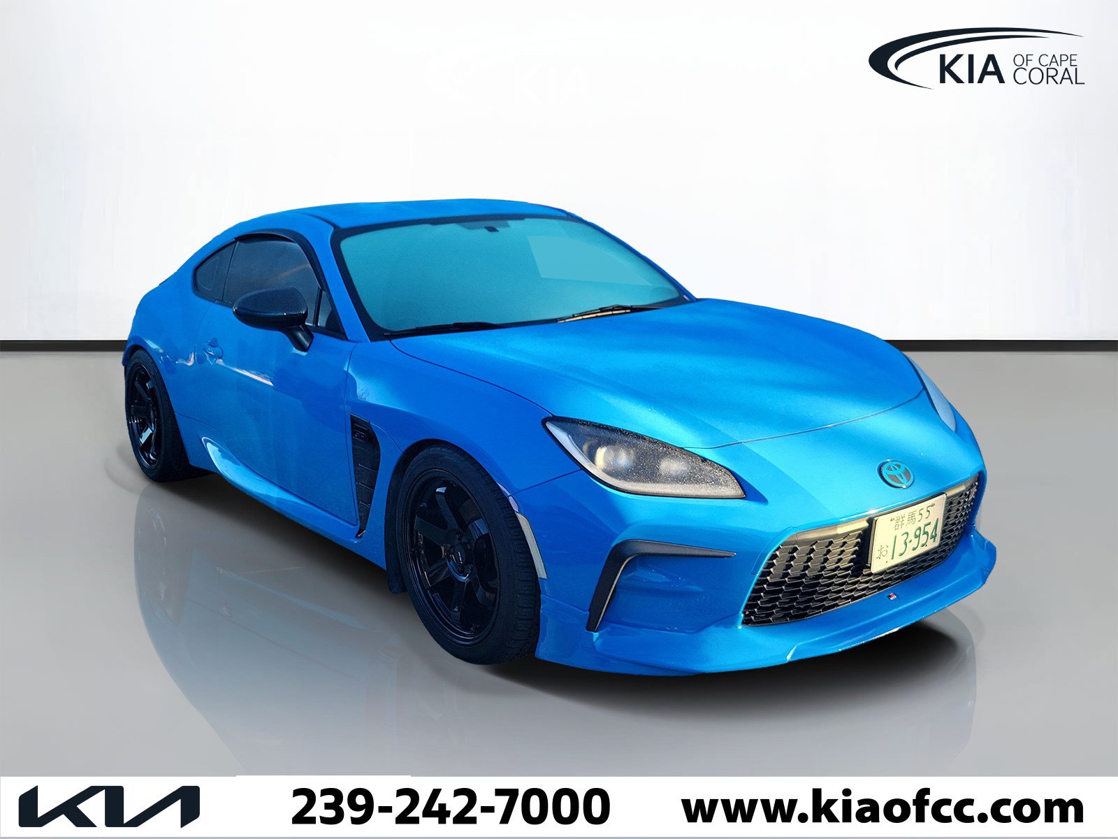 Used 2023 Toyota GR86 w/ ALL Weather Mat Package (TMS) RWD image 1
