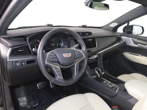 Used 2023 Cadillac XT5 Sportv w/ LPO, Floor Liner Package AWD/4WD image 28