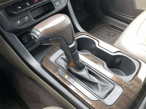 Used 2020 GMC Canyon SLT w/ Driver Alert Package image 30