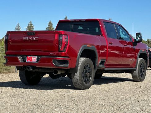 Used 2024 GMC Sierra 2500 AT4 w/ AT4 Premium Plus Package AWD/4WD image 3