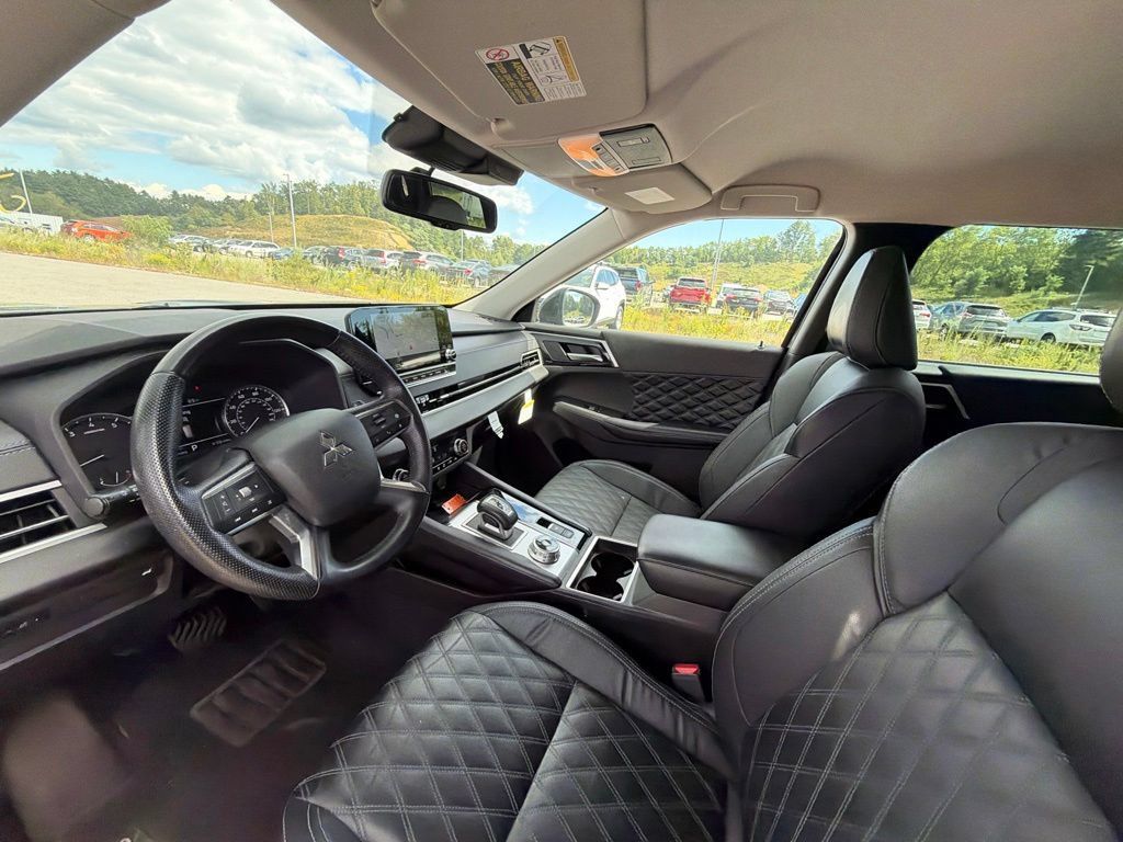Used 2022 Mitsubishi Outlander SEL AWD/4WD image 7