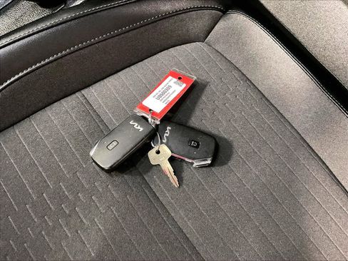 Used 2023 Kia Seltos S w/ Navigation Package image 30