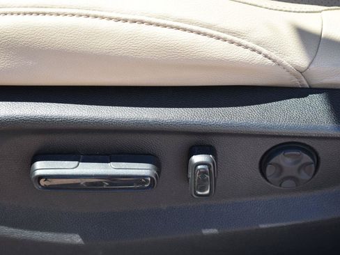 Used 2017 Honda CR-V Touring image 24