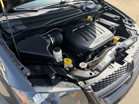 Used 2019 Dodge Grand Caravan GT FWD image 43