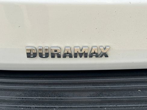 Used 2021 Chevrolet Suburban Premier w/ Texas Edition AWD/4WD image 6