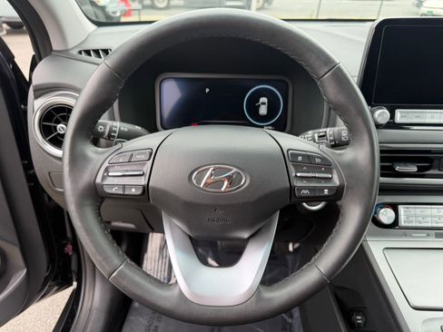 Used 2023 Hyundai Kona Limited FWD image 13