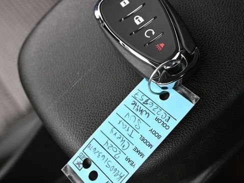 Used 2024 Chevrolet Trax LT FWD image 26