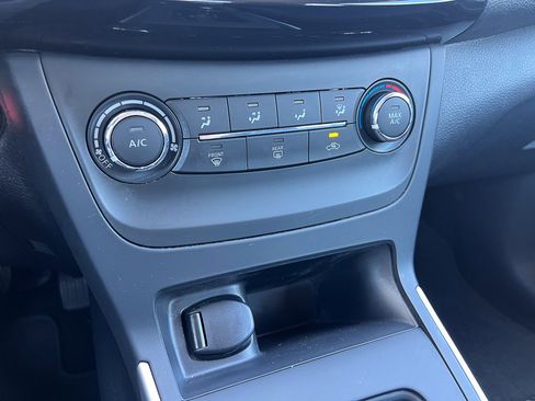 Used 2017 Nissan Sentra SV image 19