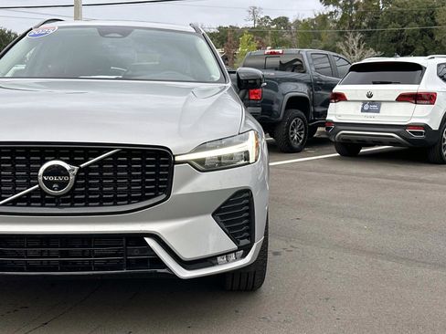 Certified 2025 Volvo XC60 B5 Plus image 9