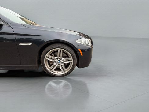 Used 2015 BMW 550i xDrive Sedan AWD/4WD image 32