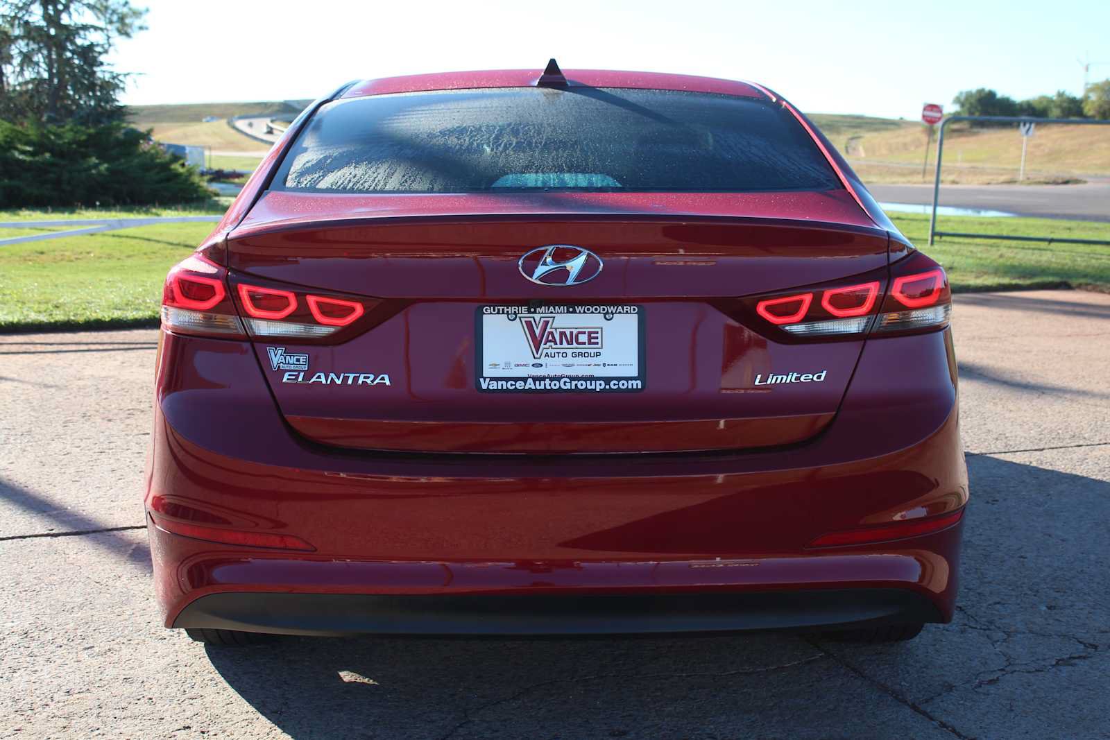 Used 2017 Hyundai Elantra Limited FWD image 9