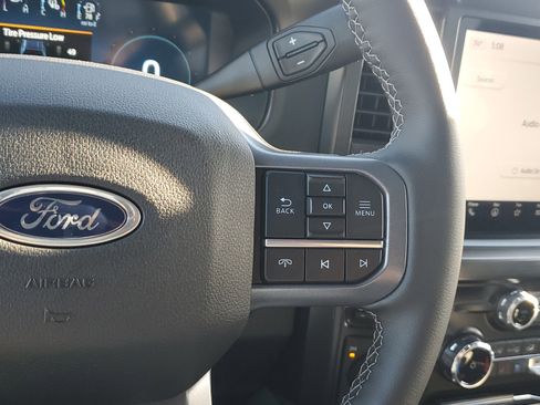 New 2026 Ford F250 Lariat w/ Black Appearance Package image 24