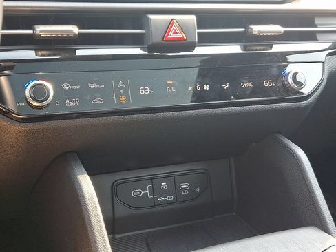 Certified 2026 Kia Sportage X-Line w/ X-Line Premium Package AWD/4WD image 16
