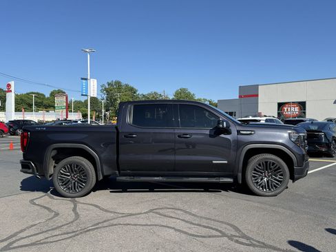 Used 2022 GMC Sierra 1500 Elevation w/ Elevation Premium Package AWD/4WD image 14