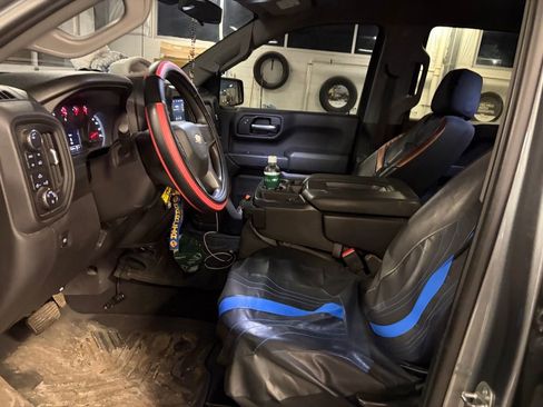 Used 2021 Chevrolet Silverado 1500 Custom image 5