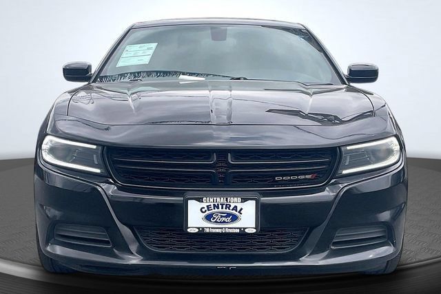 Used 2022 Dodge Charger SXT w/ Blacktop Package RWD image 3