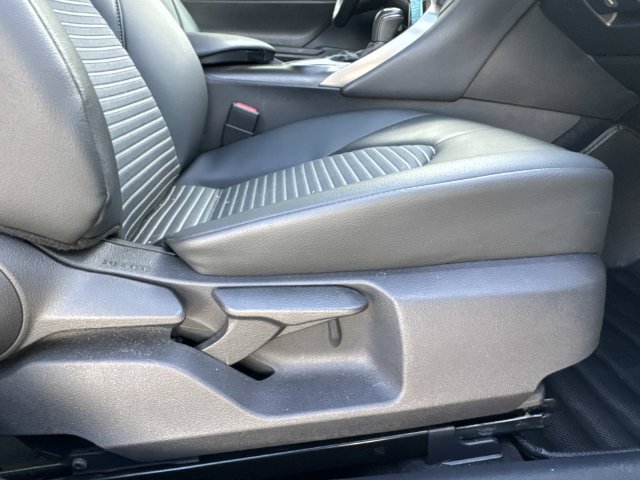 Used 2021 Toyota Camry SE FWD image 11